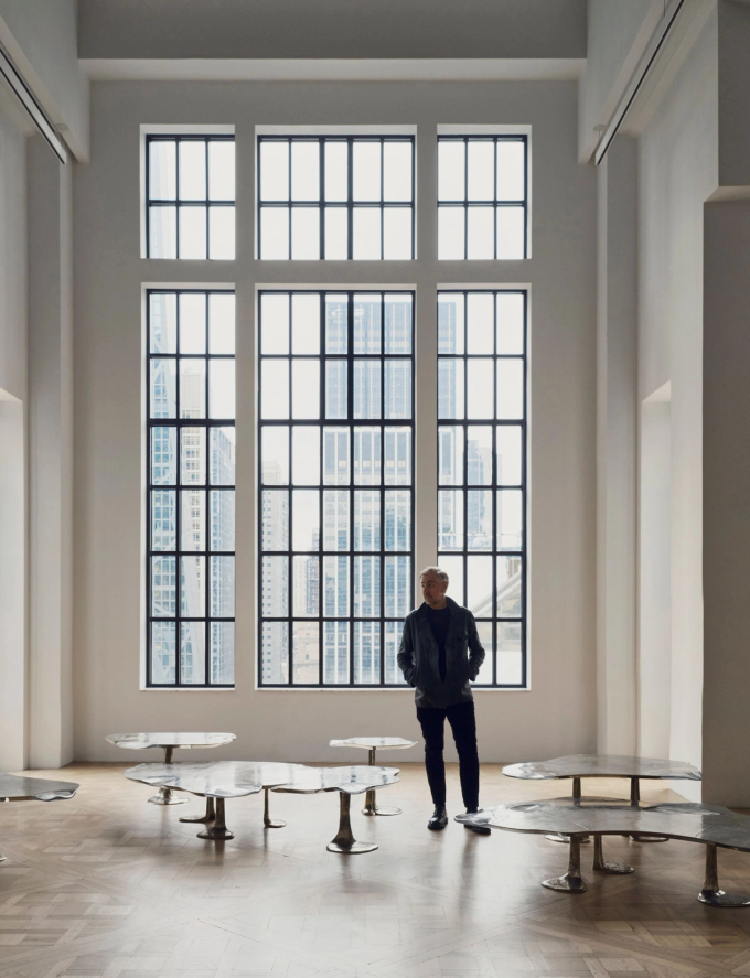 Vincenzo De Cotiis: "I Want the Viewer to Move Among the Reflective Sculptures as if Walking on Water."