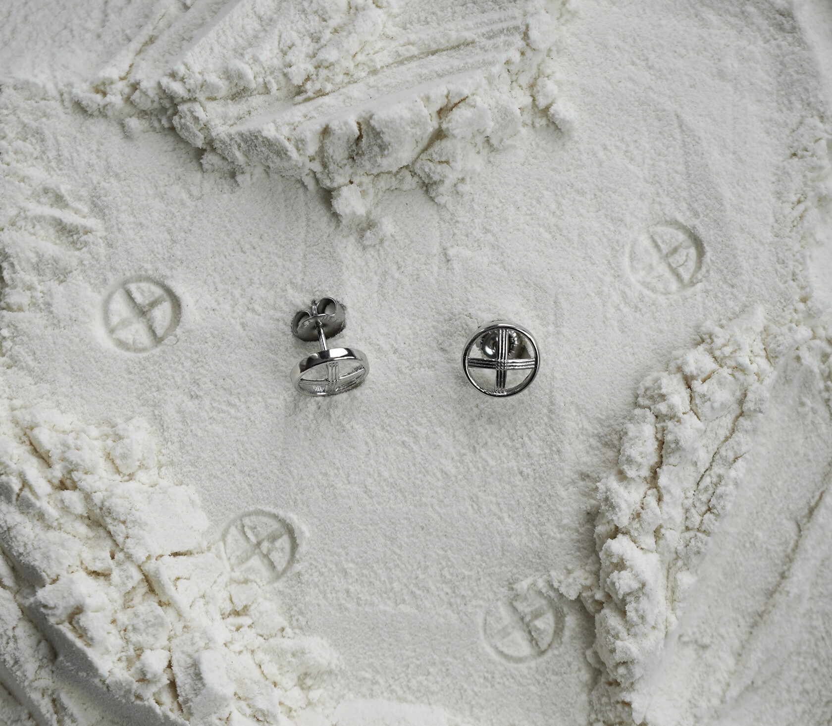 Stud Earrings Shanyraq
