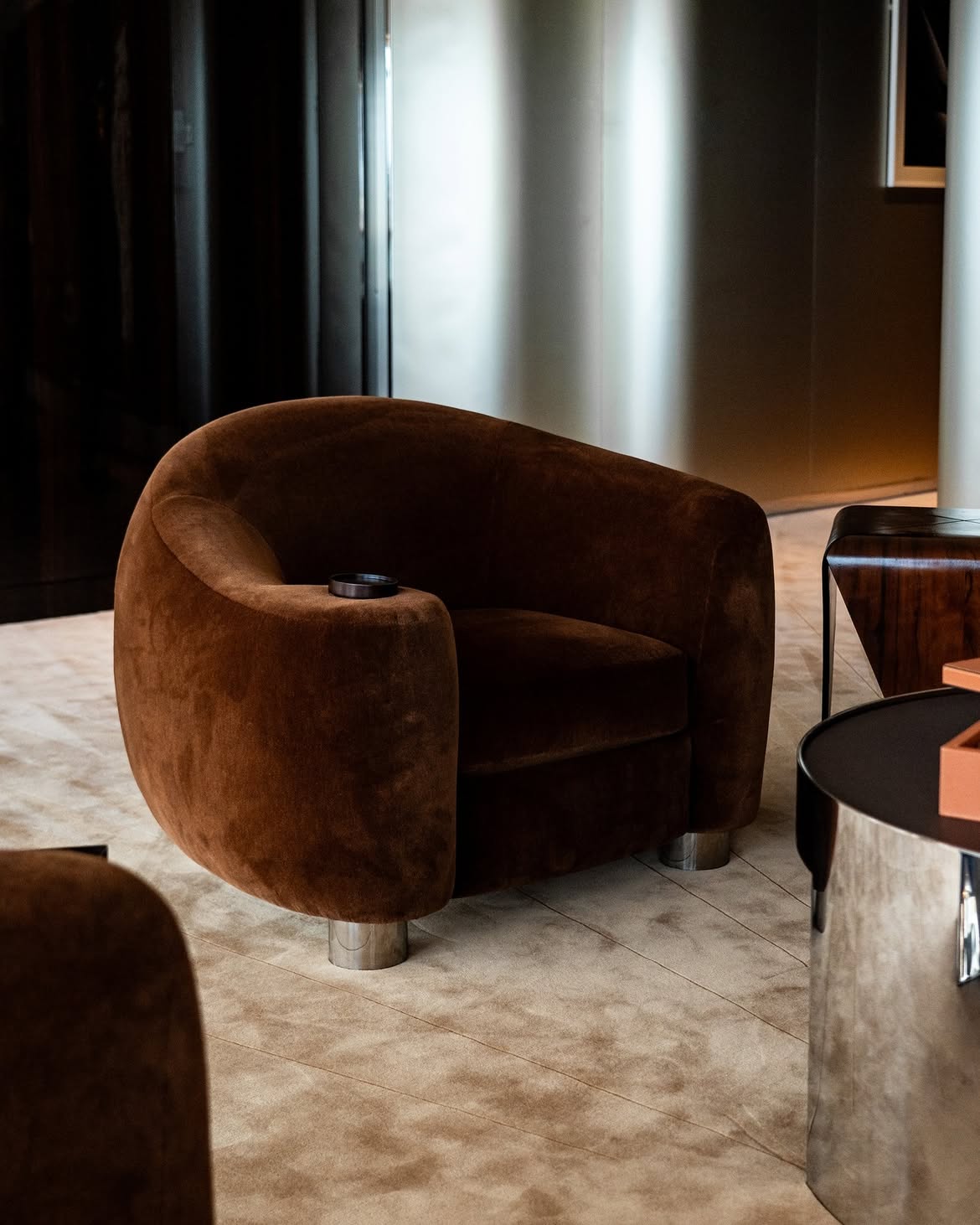 Magellan Armchair