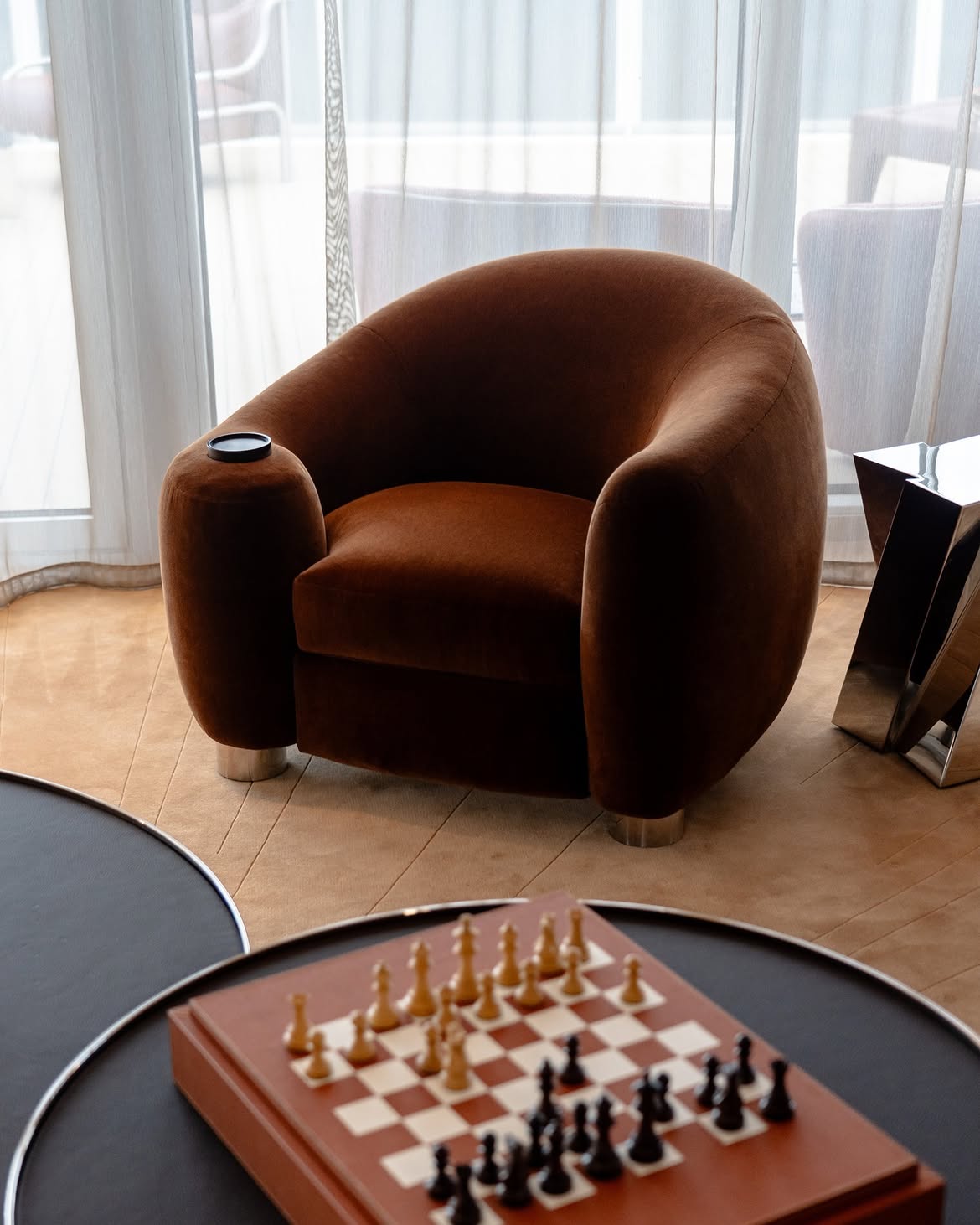 Magellan Armchair
