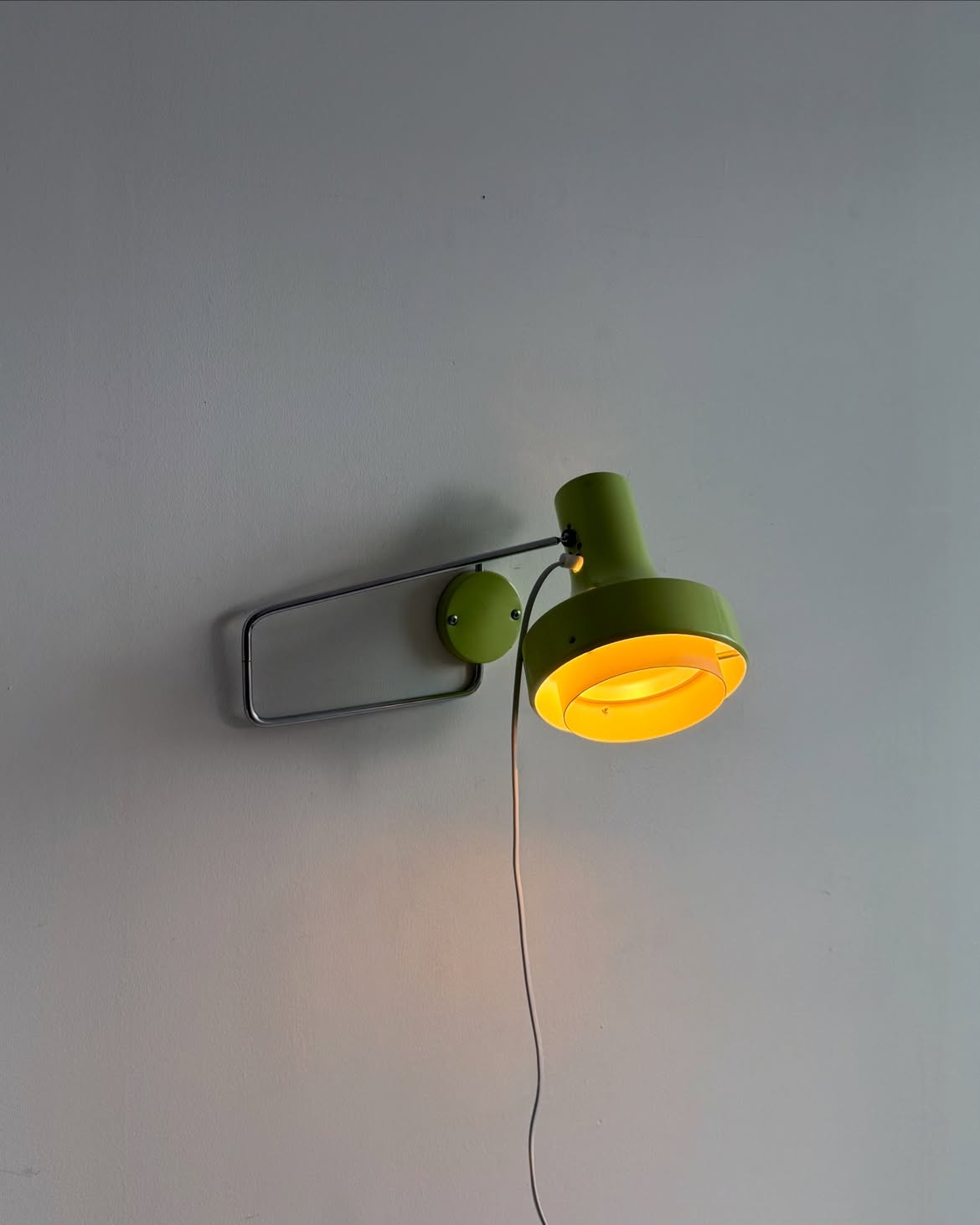 70s NAPAKO Lime Wall Lamp